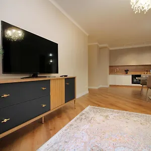 modern-spacious-and-elegant-apt.hotels-of-almaty.com/